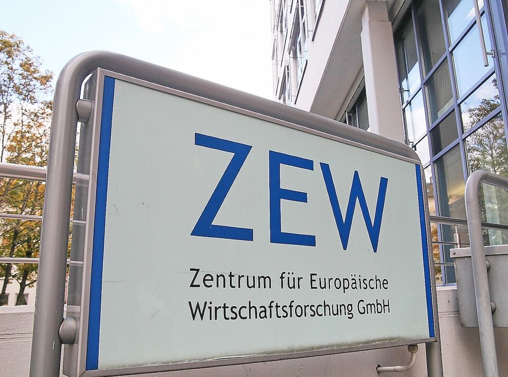 ZEW-Konjunkturerwartungen sinken im August deutlich