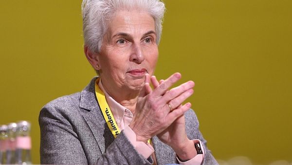 Strack-Zimmermann hat geringe Erwartungen an Merz` Schaltkonferenz