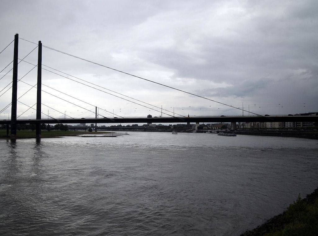 Düsseldorf erlässt Badeverbot für den Rhein