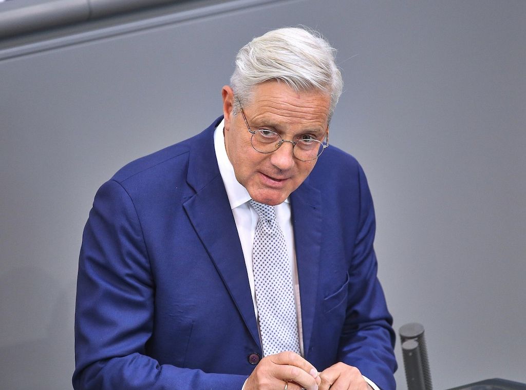 CDU-Außenpolitiker Röttgen: "Putin will die Ukraine auslöschen"