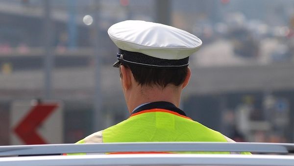 Polizist in Berlin-Spandau bei Verkehrskontrolle verletzt