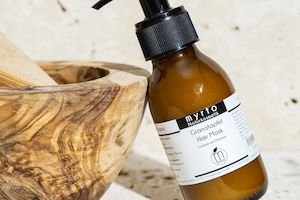 Myrto Naturkosmetik – 5 Pflegetipps für sonnengeschädigtes Haar- so bleibt es gesund, glänzend und geschmeidig Bild 2