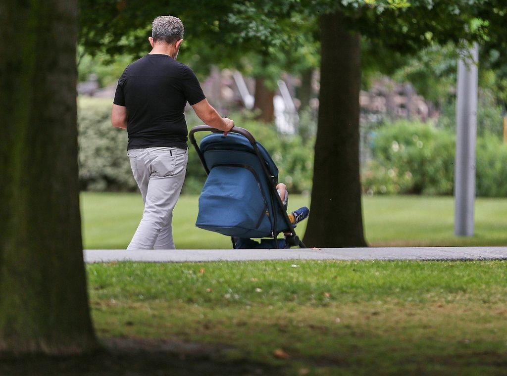 Studie: Väter wollen mehr Zeit mit ihren Kindern verbringen