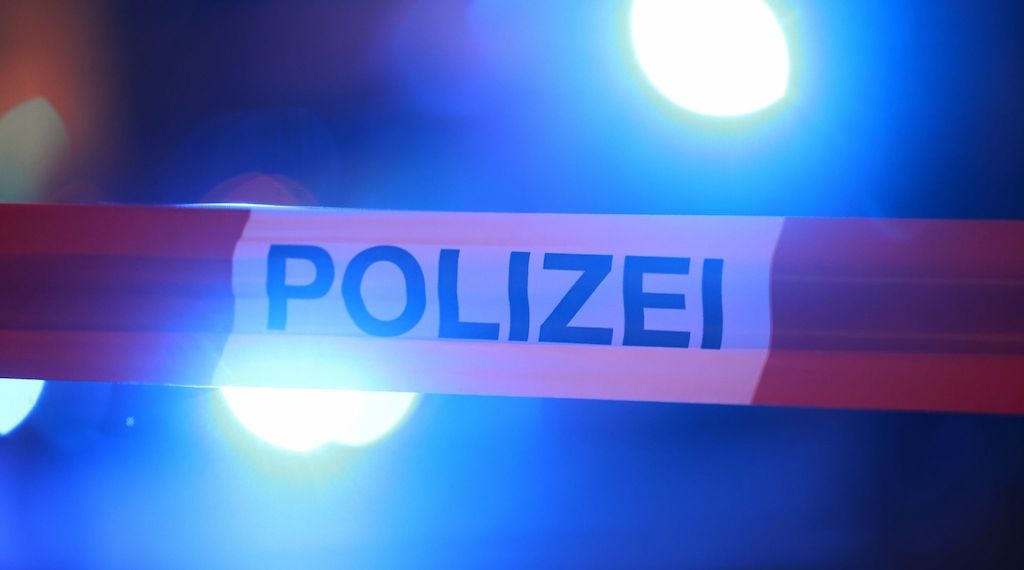 Potsdam-Mittelmark: 15-Jähriger verletzt sich mit selbstgebautem Böller
