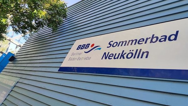 Massenschlägerei im Neuköllner Sommerbad
