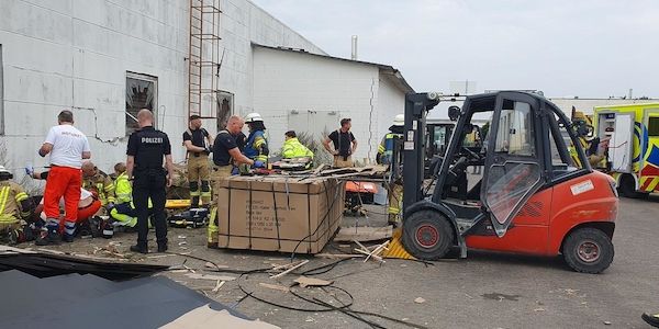 Feuerwehr Bremerhaven bewältigt mehrere Einsätze neben Sail-Veranstaltung