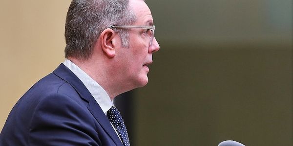Schweitzer und Neubaur beharren auf einheitlichem Strompreis