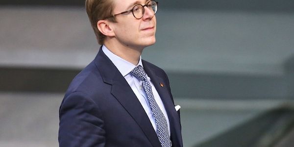 Amthor will Bürokratiekosten um 16 Milliarden Euro pro Jahr senken