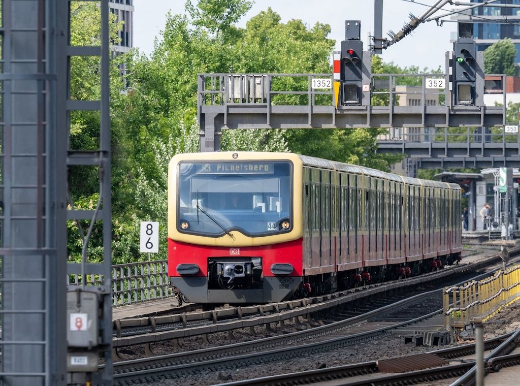 Berliner-Verkehrssenatorin beruft Gespräch wegen anhaltender S-Bahn-Störungen ein