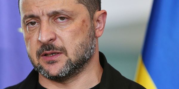 Röttgen sieht Selenskyj bei Trump unter starkem Druck