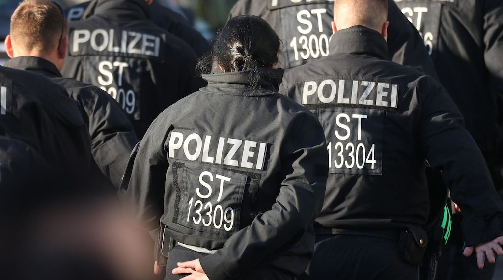 17 Straftaten am Rande des DFB-Pokalspiels in Leipzig