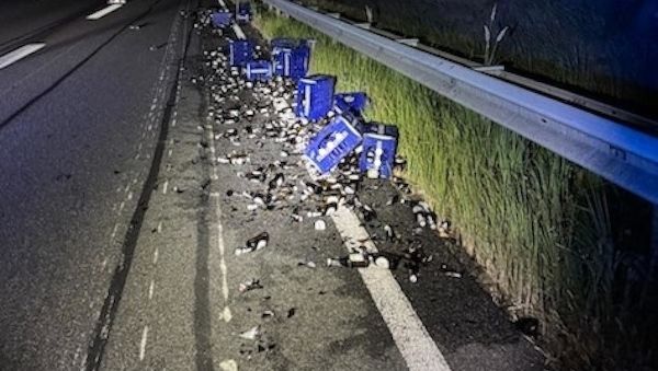 Alkoholisierter Lkw-Fahrer verursacht auf A1 Unfall mit 200.000 Euro Schaden