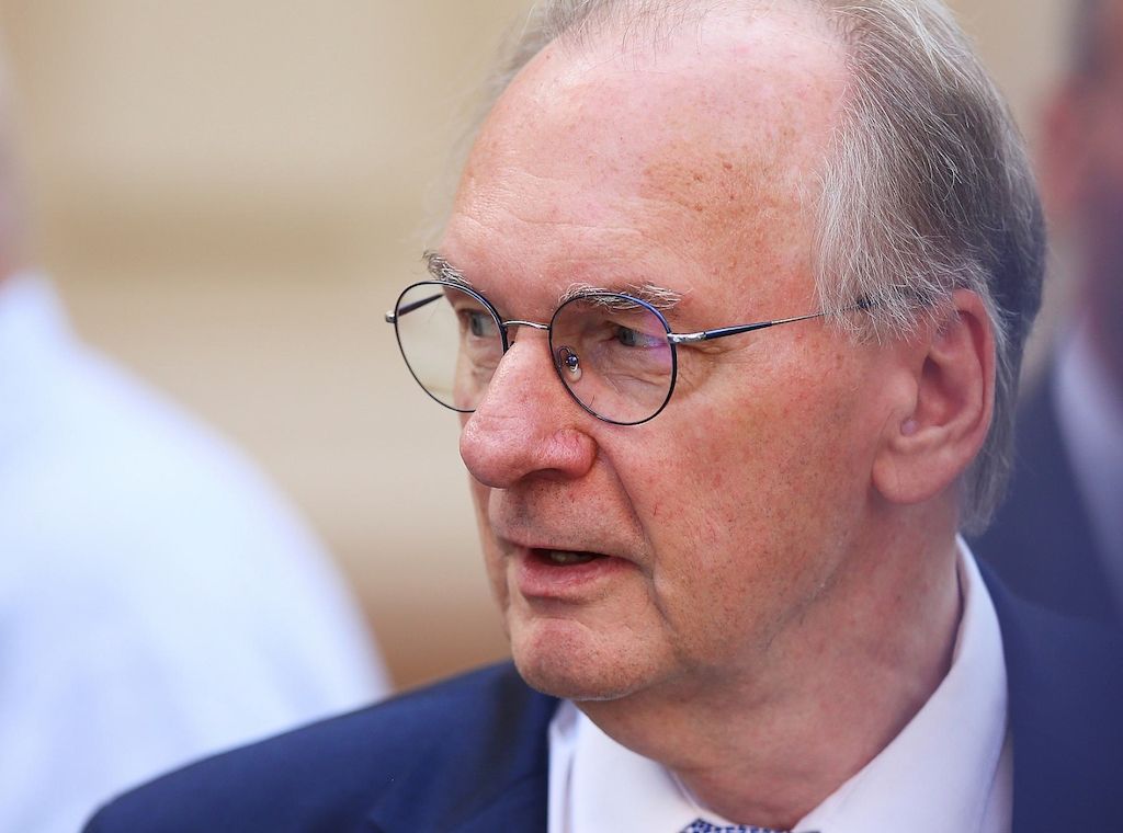 Haseloff gegen Steuererhöhungen und für "Update von Hartz IV"