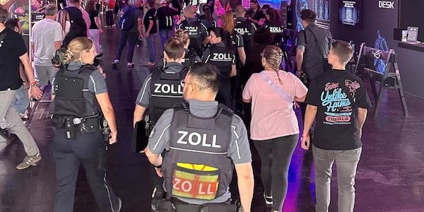 Zoll deckt Schwarzarbeit und Leistungsmissbrauch auf Gamescom auf