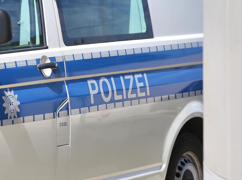 71-Jähriger bedroht Autofahrer mit Schusswaffe auf A1 bei Bremen