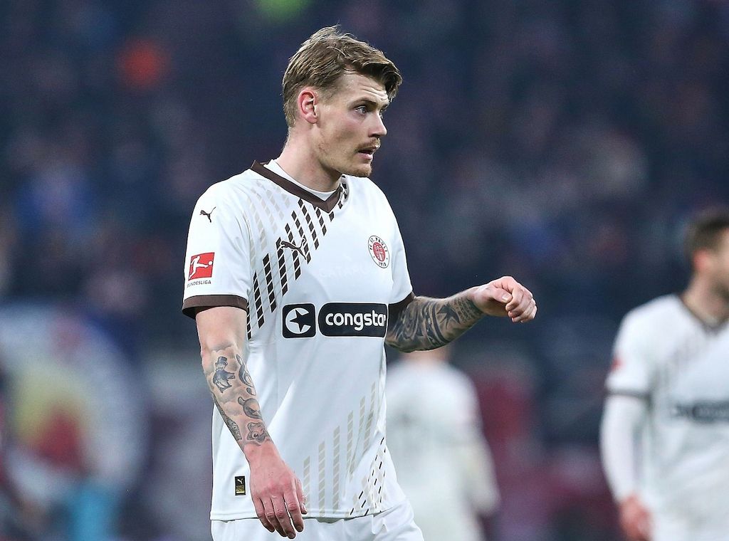 1. Bundesliga: Zwei späte Tore sichern St. Pauli Punkt gegen BVB