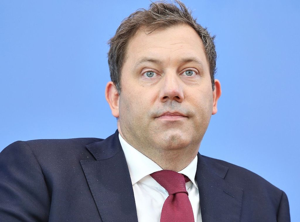 Klingbeil setzt auf härteren Kurs gegen Sozial- und Steuerbetrug