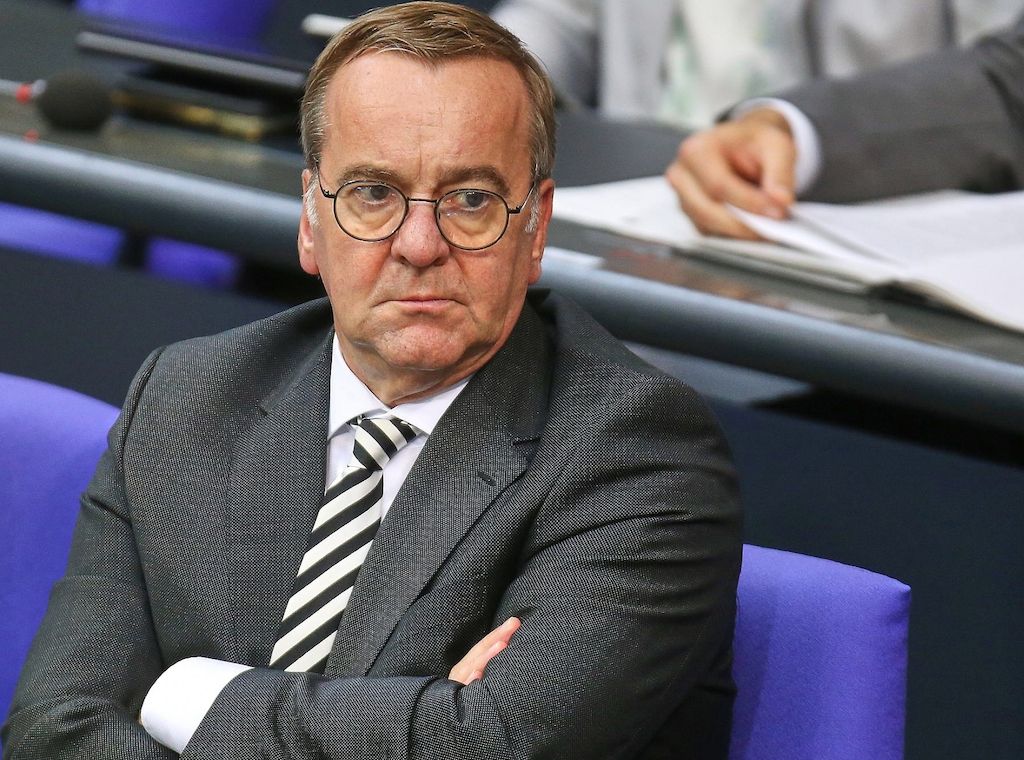 Röttgen kritisiert Pistorius in Wehrpflicht-Debatte scharf
