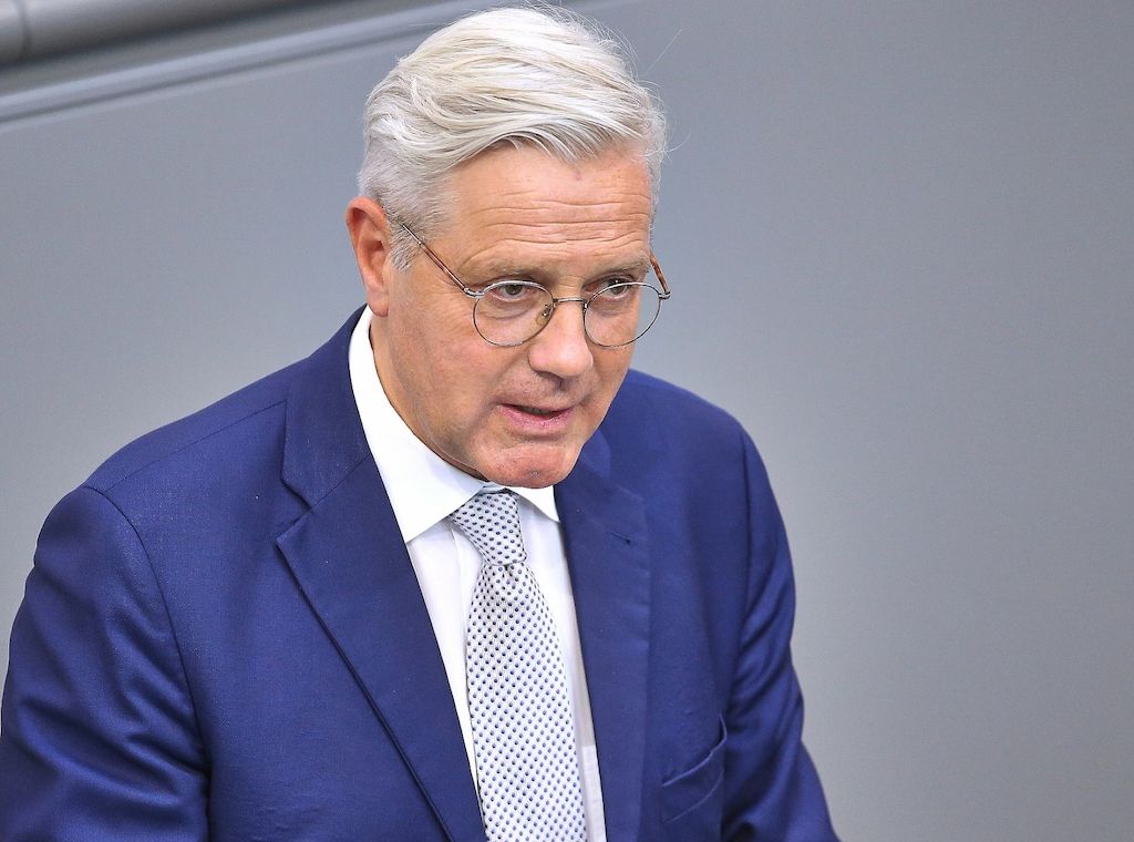 Röttgen kritisiert Gesetzesentwurf zum neuen Wehrdienst
