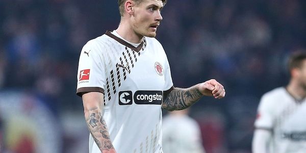 1. Bundesliga: Zwei späte Tore sichern St. Pauli Punkt gegen BVB