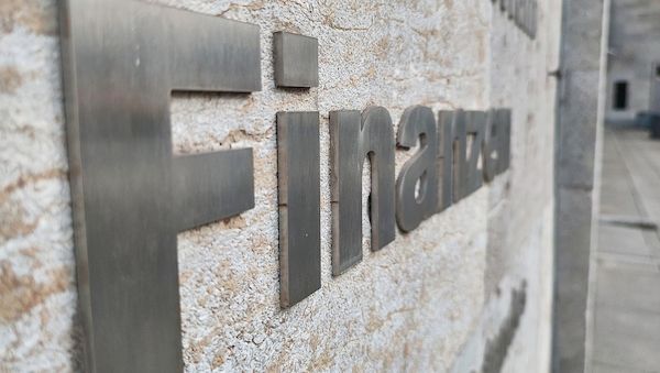Union ruft Regierung zum Sparen auf