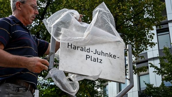 Neuer Harald-Juhnke-Platz würdigt Berliner Entertainer