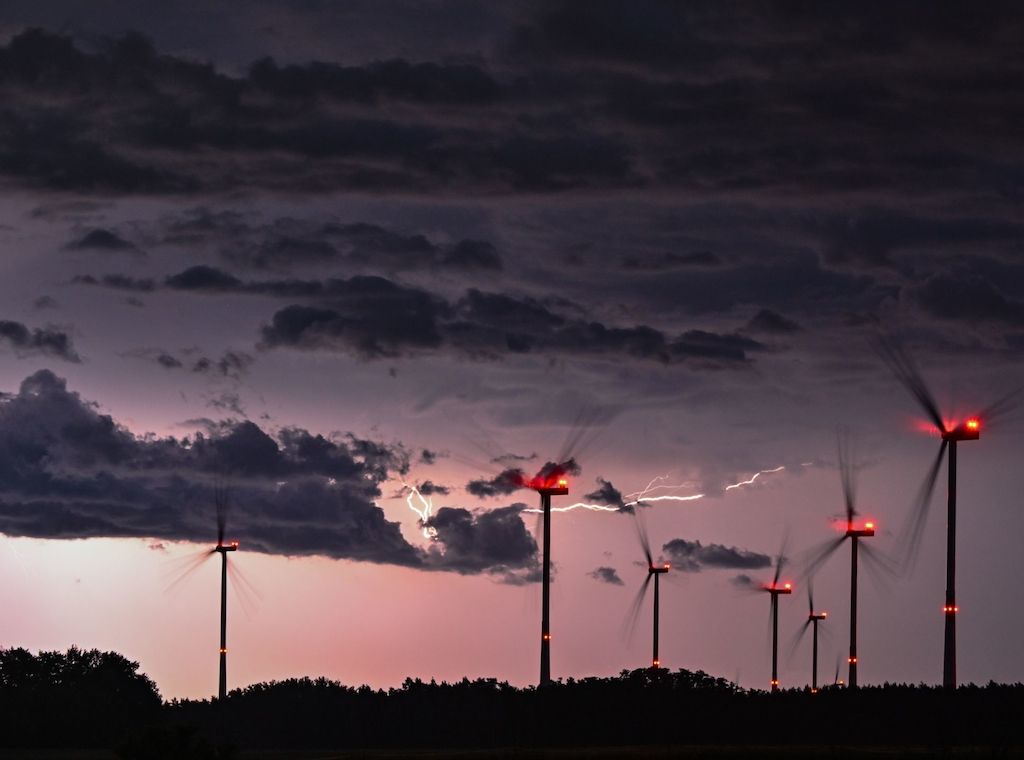Windräder in Brandenburg blinken nachts nur noch bei Bedarf