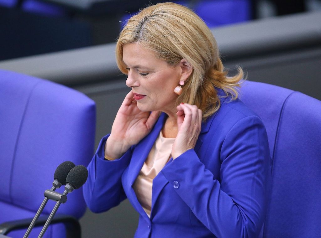 Klöckner warnt vor Unterdrückung von Debatten in Parlamenten