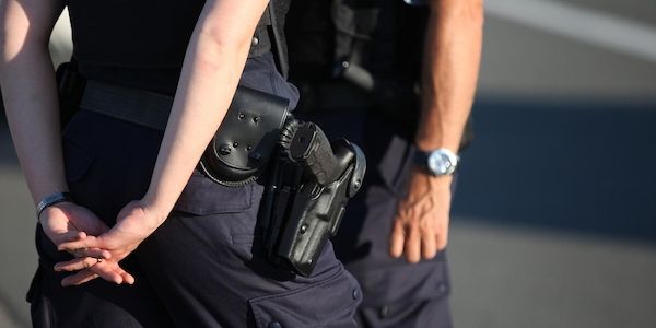 Unbekannter gibt Schüsse nach Gruppenstreit in Berlin-Moabit ab