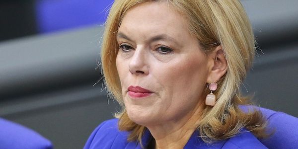 Umfrage: Mehrheit hält Klöckner nicht für überparteilich