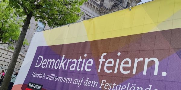 Mehr Geld für Förderprogramm "Demokratie leben"