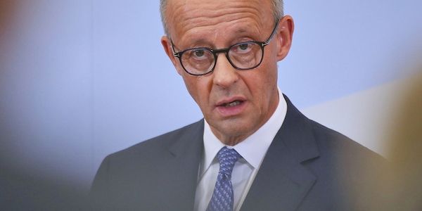 Grüne fordern von Merz mehr Druck auf Russland