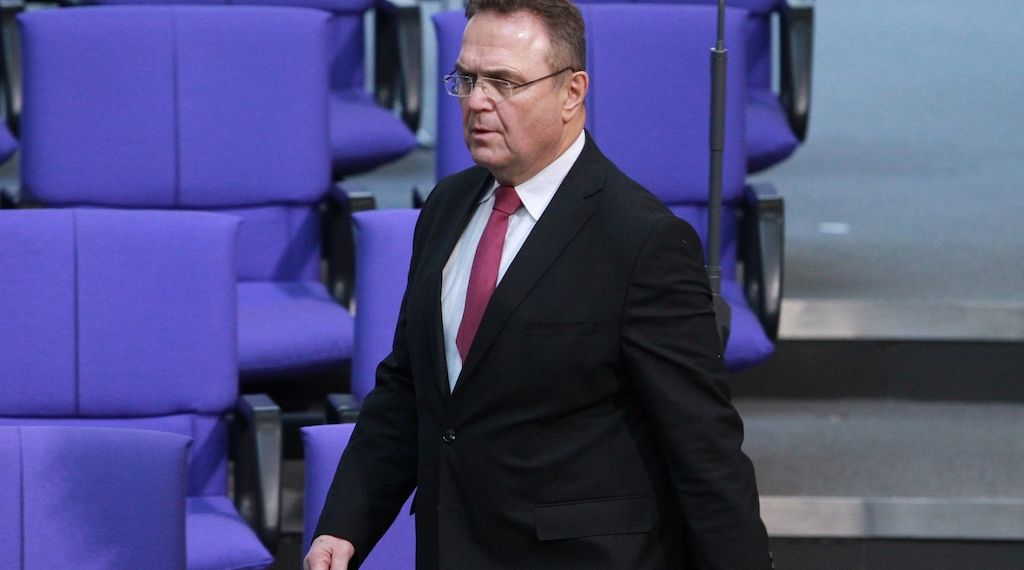 Ex-Innenminister Friedrich rechnet mit Merkels Asylpolitik ab
