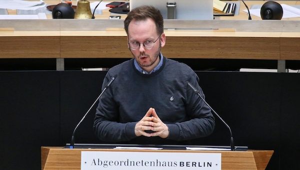 Linke fordert Schließung der A100-Abfahrt Treptow nach Busausfällen