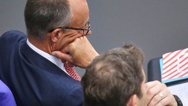 Infratest: Zufriedenheit mit Schwarz-Rot sinkt auf Rekordtief