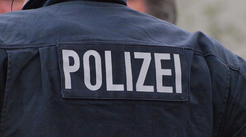 Motorradfahrer nach Unfall in Spandau reanimiert