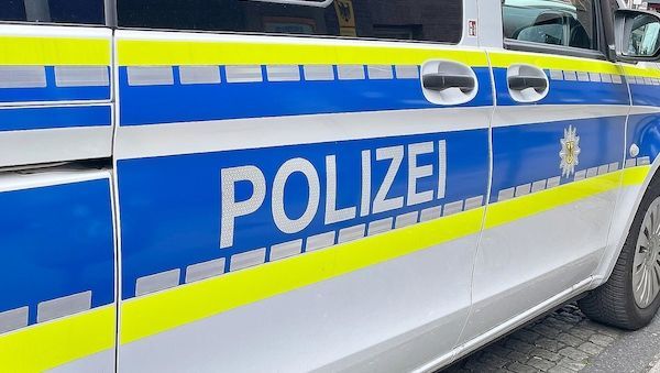 Unbekannte beschmieren Bundeswehr-Werbetafeln in Bremen