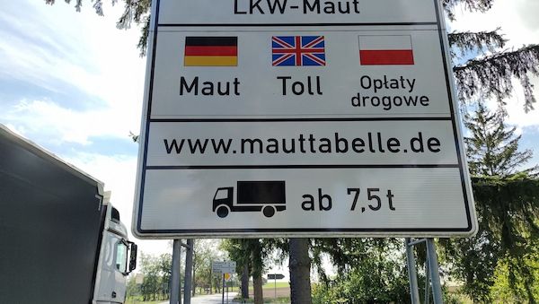 Weniger mautpflichtige Lkws auf Autobahnen