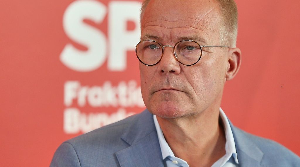 Miersch warnt vor Planungsunsicherheit durch Verbrenner-Debatte