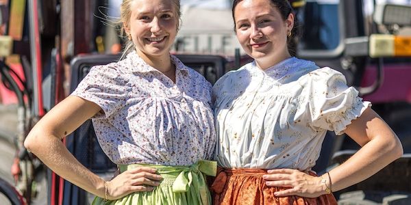 Spreewald: Farbenfroher Umzug beim Heimat- und Trachtenfest in Burg