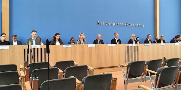 Bundesregierung zurückhaltend bei Nouripours Wahlreform-Vorschlag