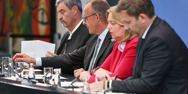 Koalitionsausschuss: Linke wirft Union und SPD "Planlosigkeit" vor