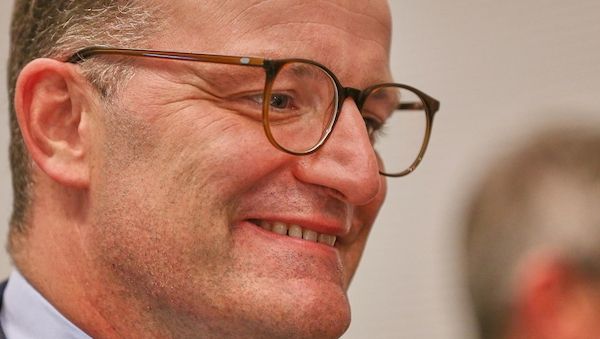 Spahn will Fußfesseln für ausreisepflichtige Asylbewerber