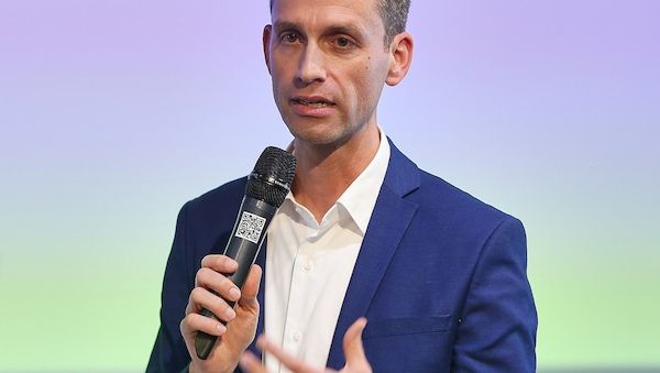 Grüne sehen historische Chance des Sondervermögens vertan
