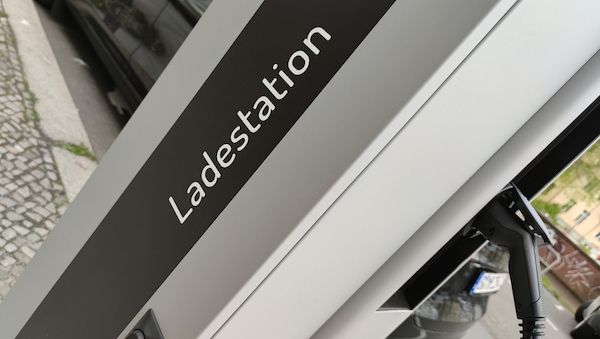 Autoindustrie fordert mehr staatliche Förderung von E-Mobilität