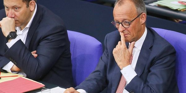 Insa: Schwarz-Rot fällt auf neuen Tiefststand