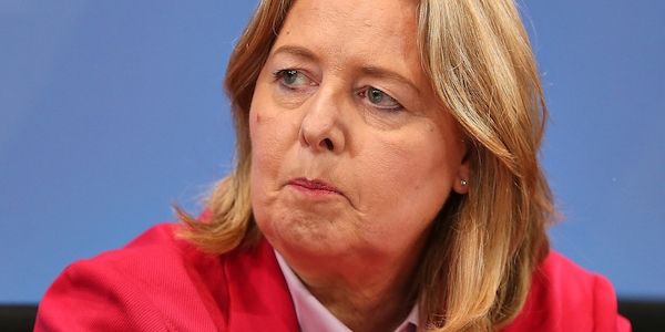 Knappe Hälfte bescheinigt Bas verständliche Sprache