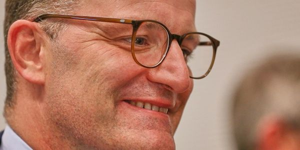 Spahn will Fußfesseln für ausreisepflichtige Asylbewerber