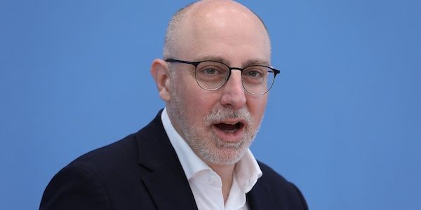 Dobrindt bestätigt neuen Verfassungsschutzchef Selen