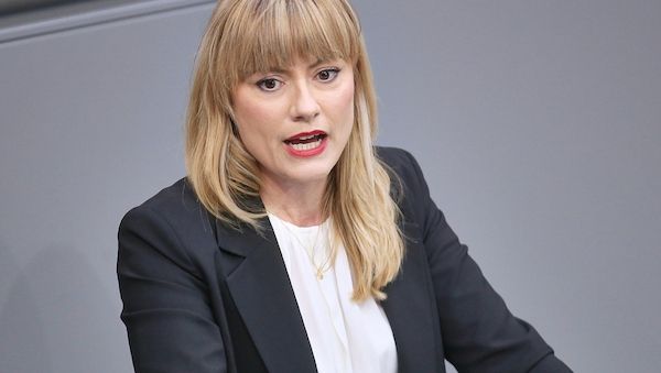 Grüne und Linke für schärfere Beobachtung der rechtsextremen Szene